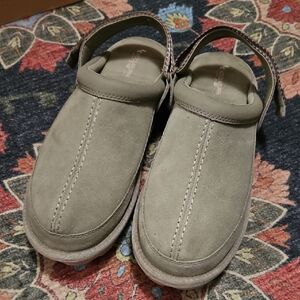 Ugg Koolaburra Women's Suede Clogs Size 11 Green